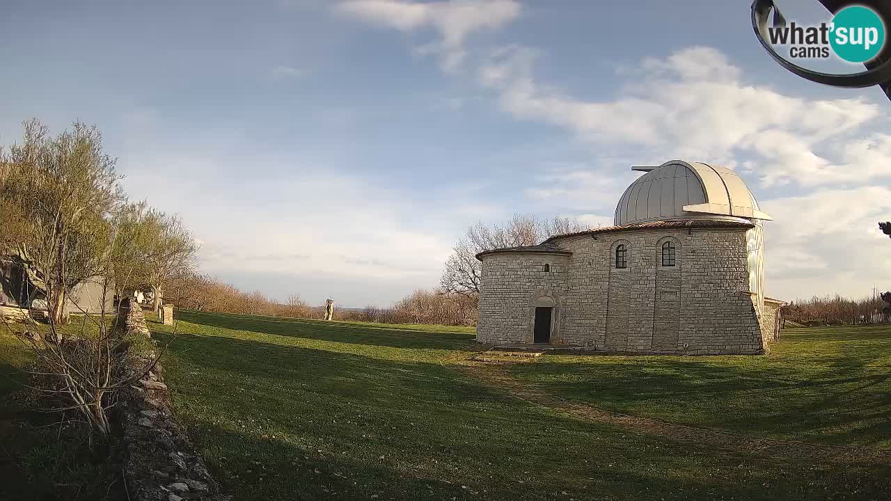 Višnjan Observatory Webcam: Gaze into the Cosmos from Istria, Croatia