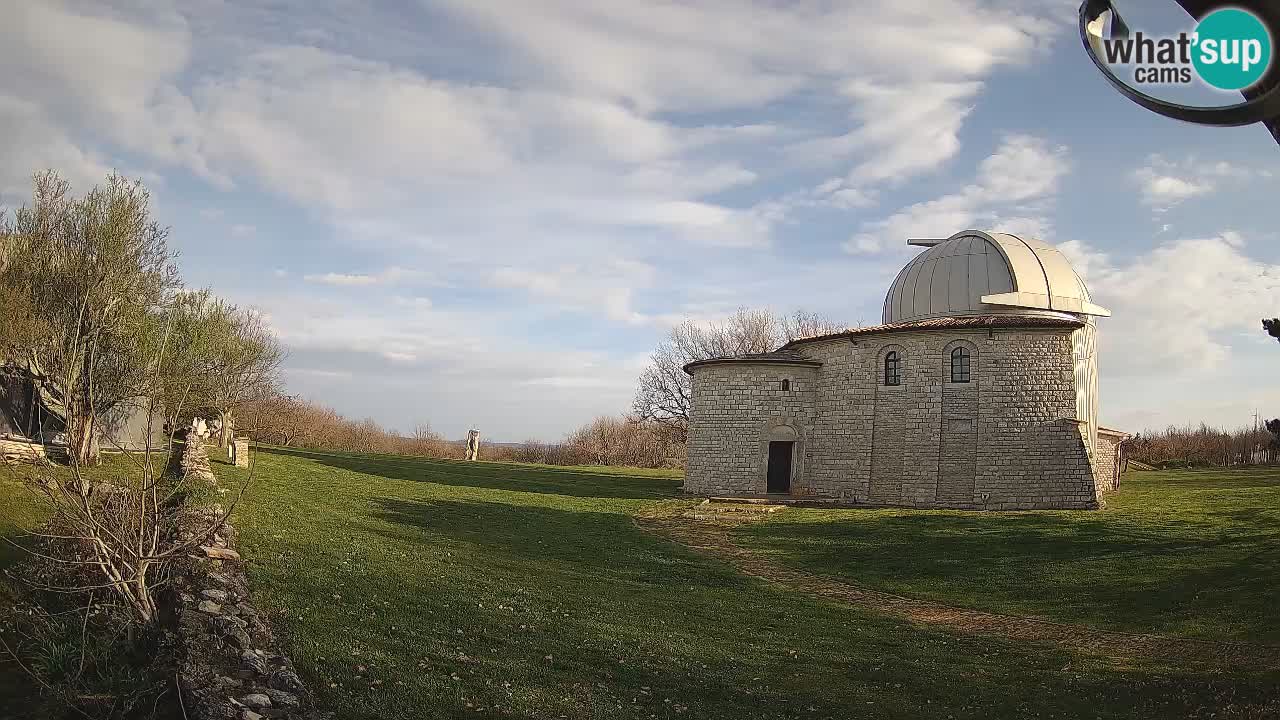 Višnjan Observatory Webcam: Gaze into the Cosmos from Istria, Croatia