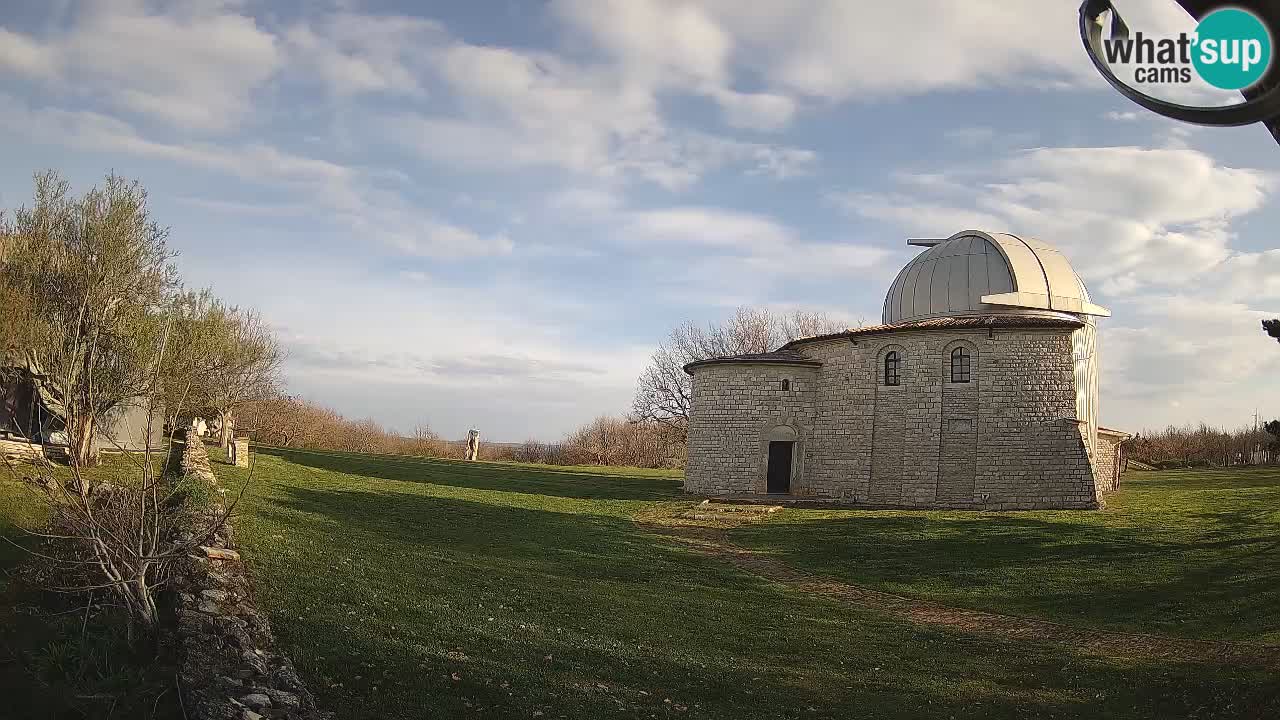 Višnjan Observatory Webcam: Gaze into the Cosmos from Istria, Croatia