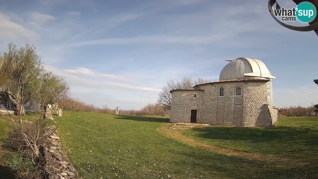 Višnjan Observatory Webcam: Gaze into the Cosmos from Istria, Croatia