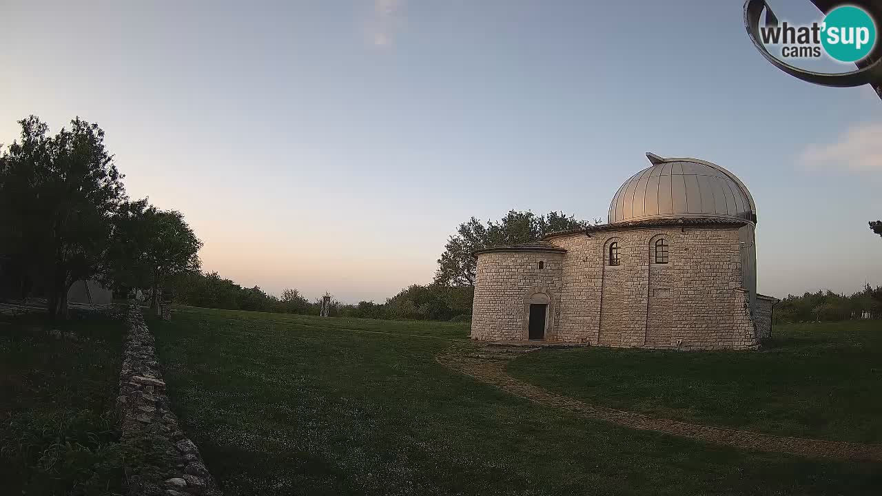 Višnjanska observatorijska spletna kamera: Opazujte vesolje iz Istre, Hrvaška