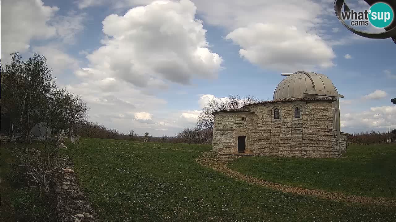 Višnjan Observatory Webcam: Gaze into the Cosmos from Istria, Croatia
