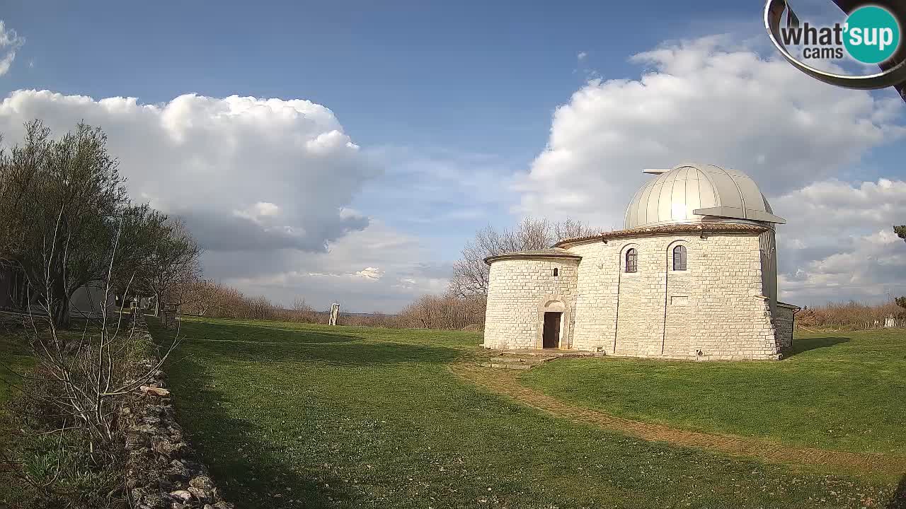 Višnjan Observatory Webcam: Gaze into the Cosmos from Istria, Croatia