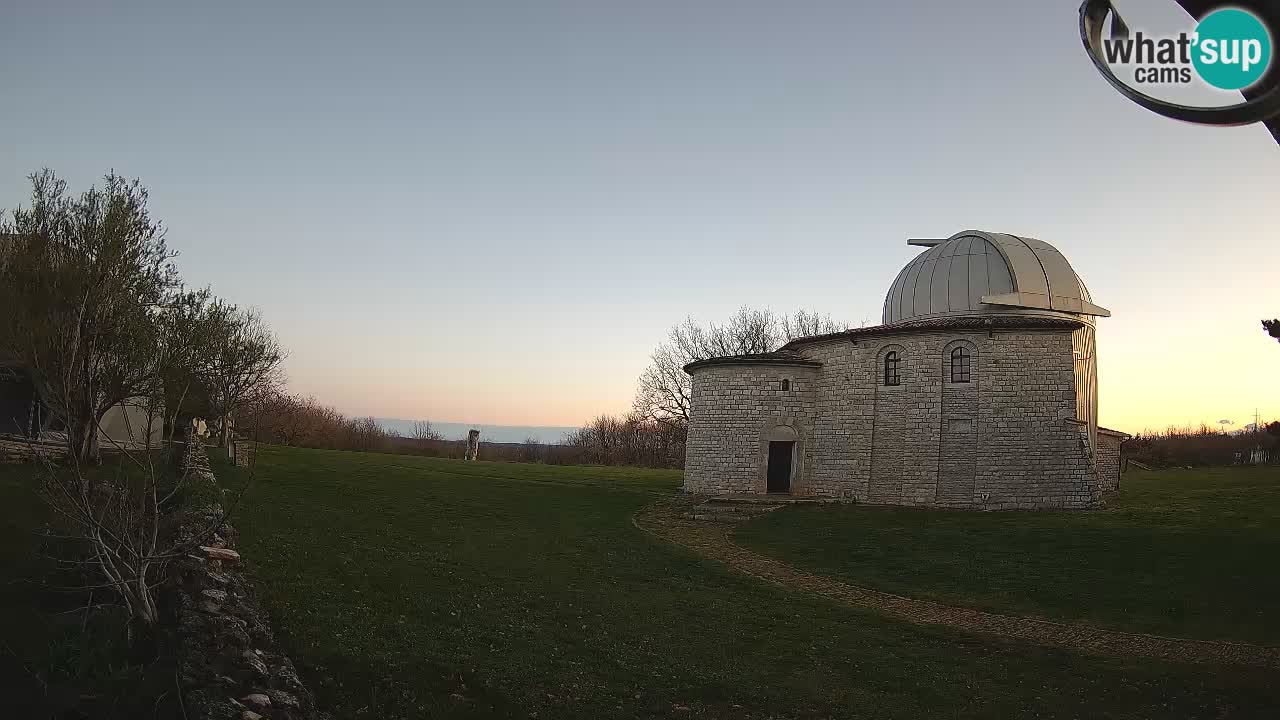 Višnjanska observatorijska spletna kamera: Opazujte vesolje iz Istre, Hrvaška