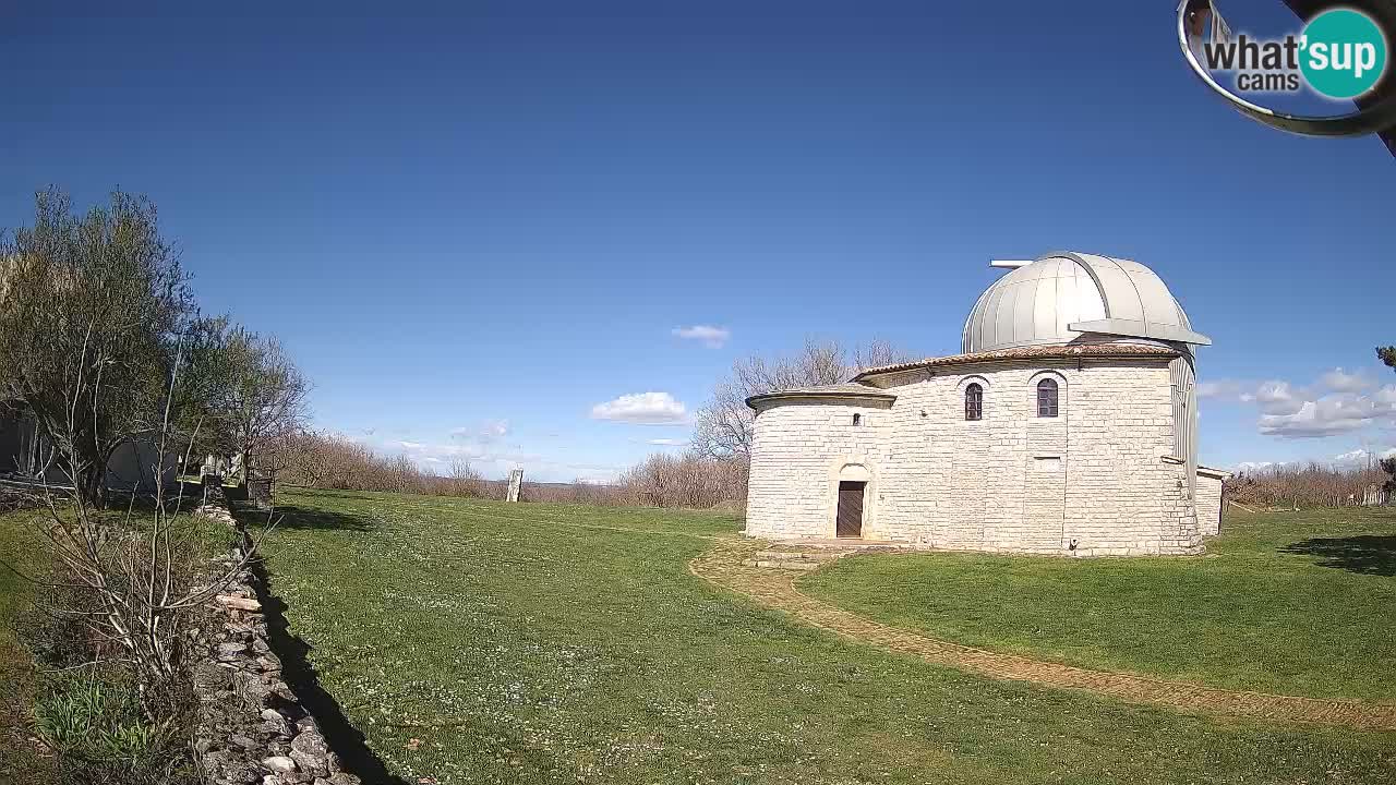 Višnjan Observatory Webcam: Gaze into the Cosmos from Istria, Croatia