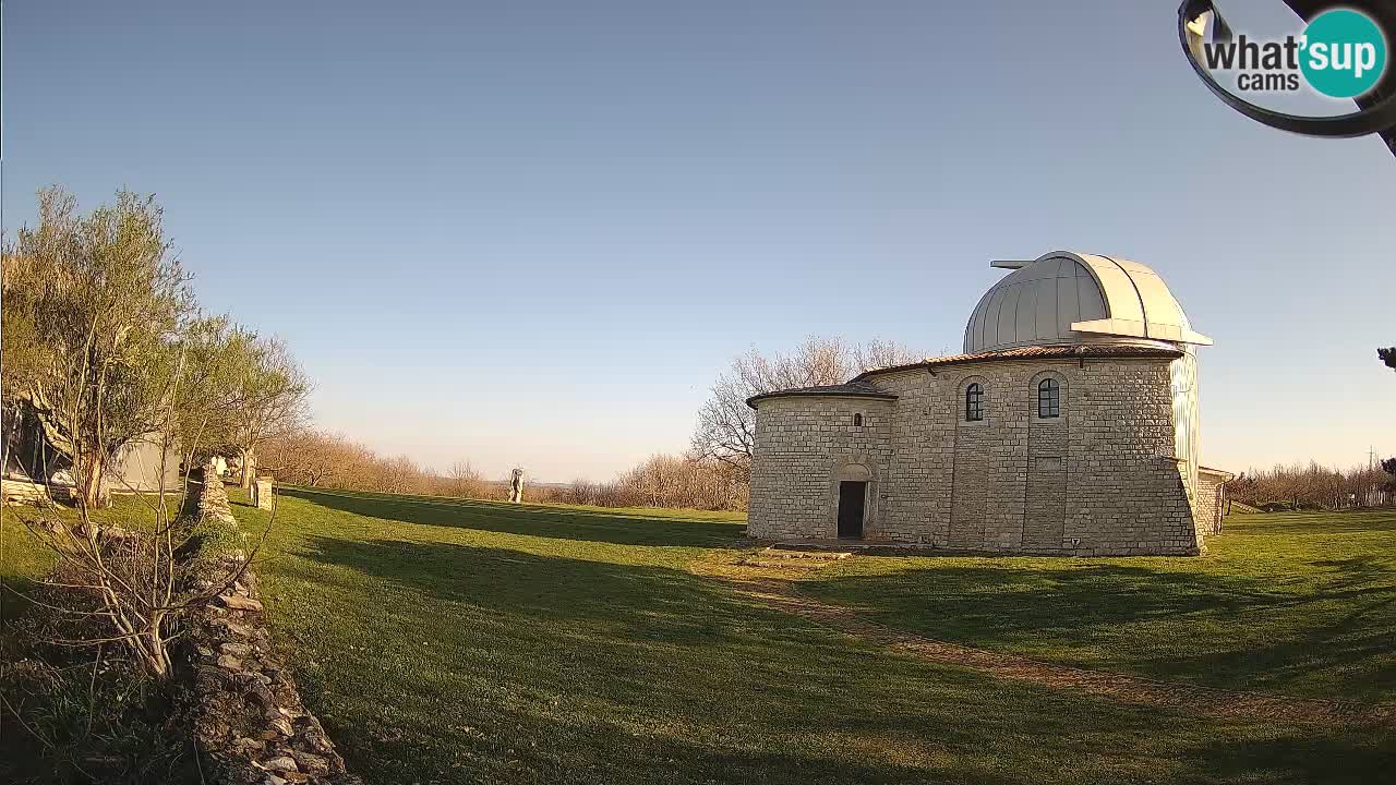Višnjanska observatorijska spletna kamera: Opazujte vesolje iz Istre, Hrvaška