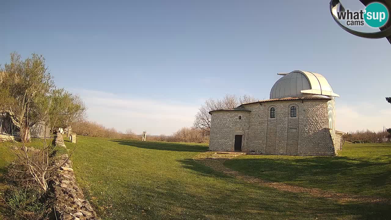 Višnjan Observatory Webcam: Gaze into the Cosmos from Istria, Croatia