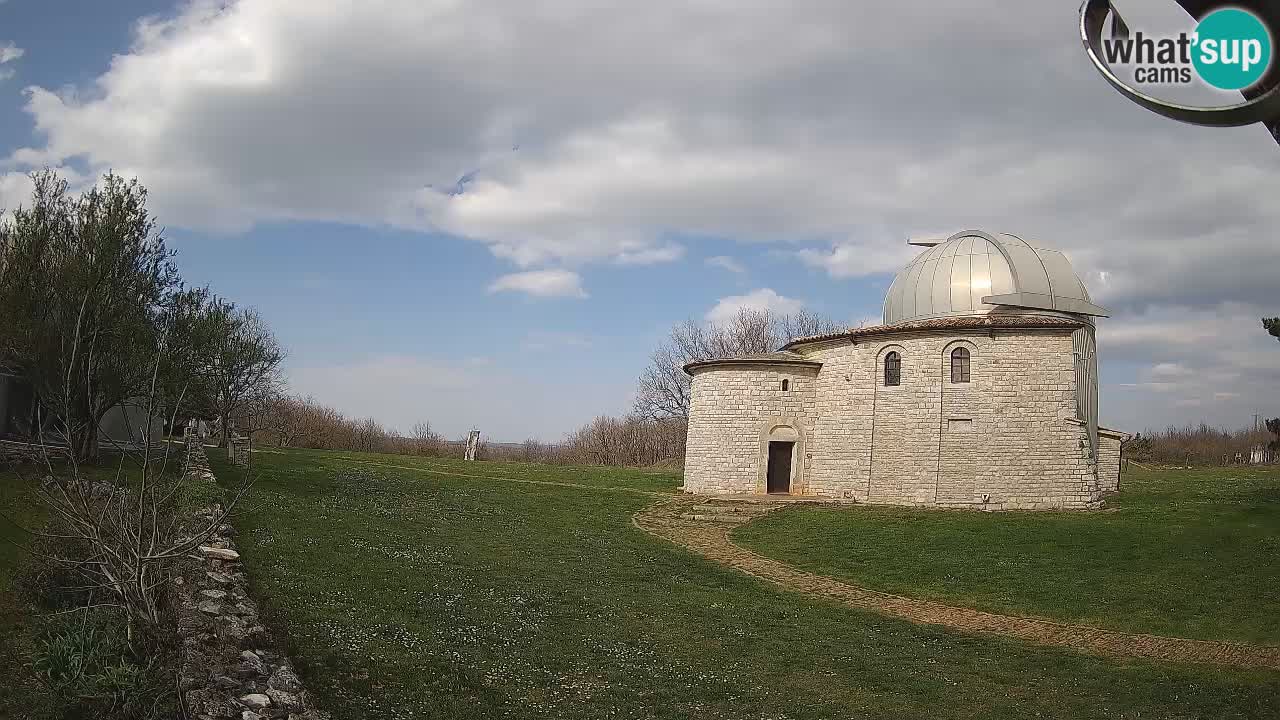 Višnjan Observatory Webcam: Gaze into the Cosmos from Istria, Croatia