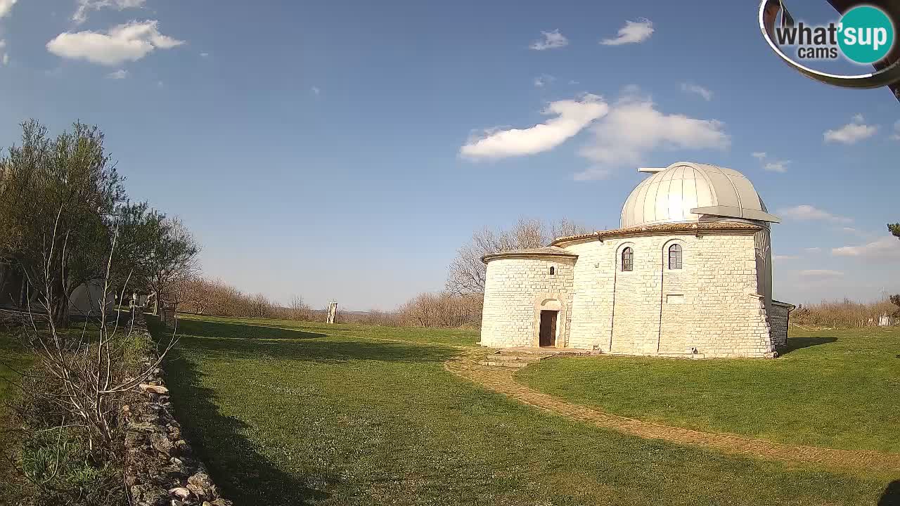 Višnjan Observatory Webcam: Gaze into the Cosmos from Istria, Croatia
