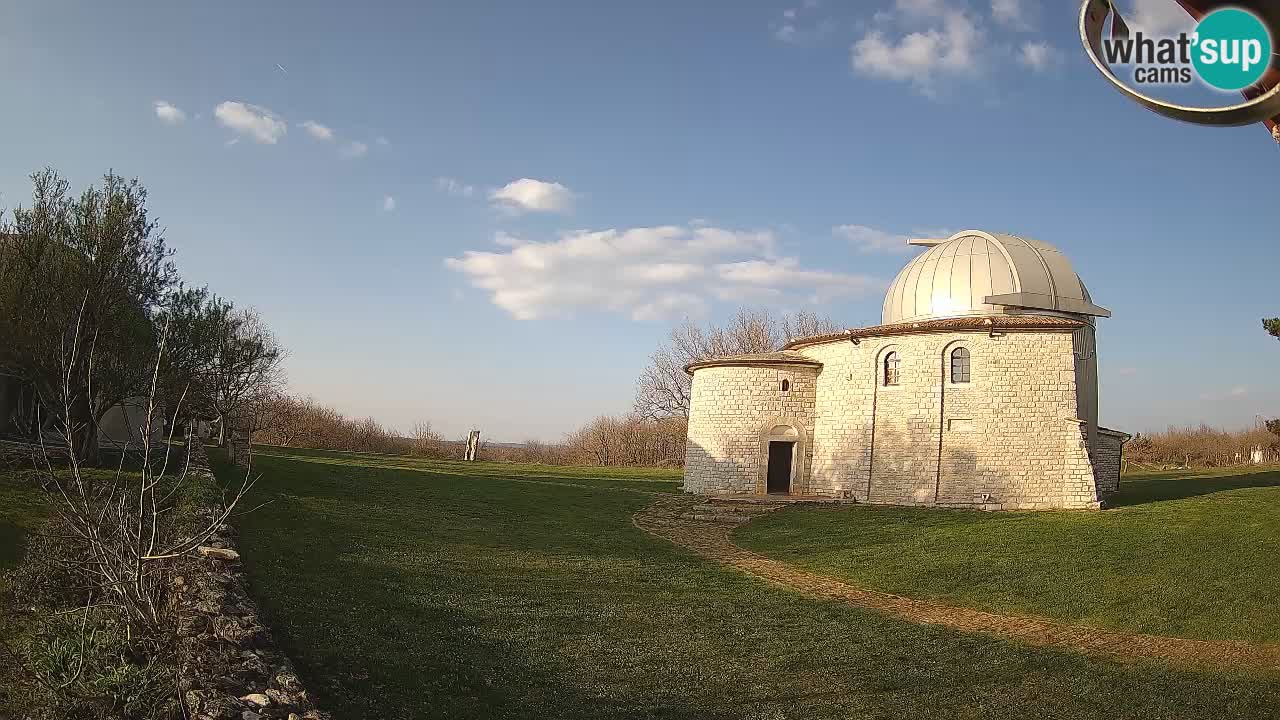 Webcam de l’Observatoire de Višnjan: Plongez dans le cosmos depuis l’Istrie, Croatie