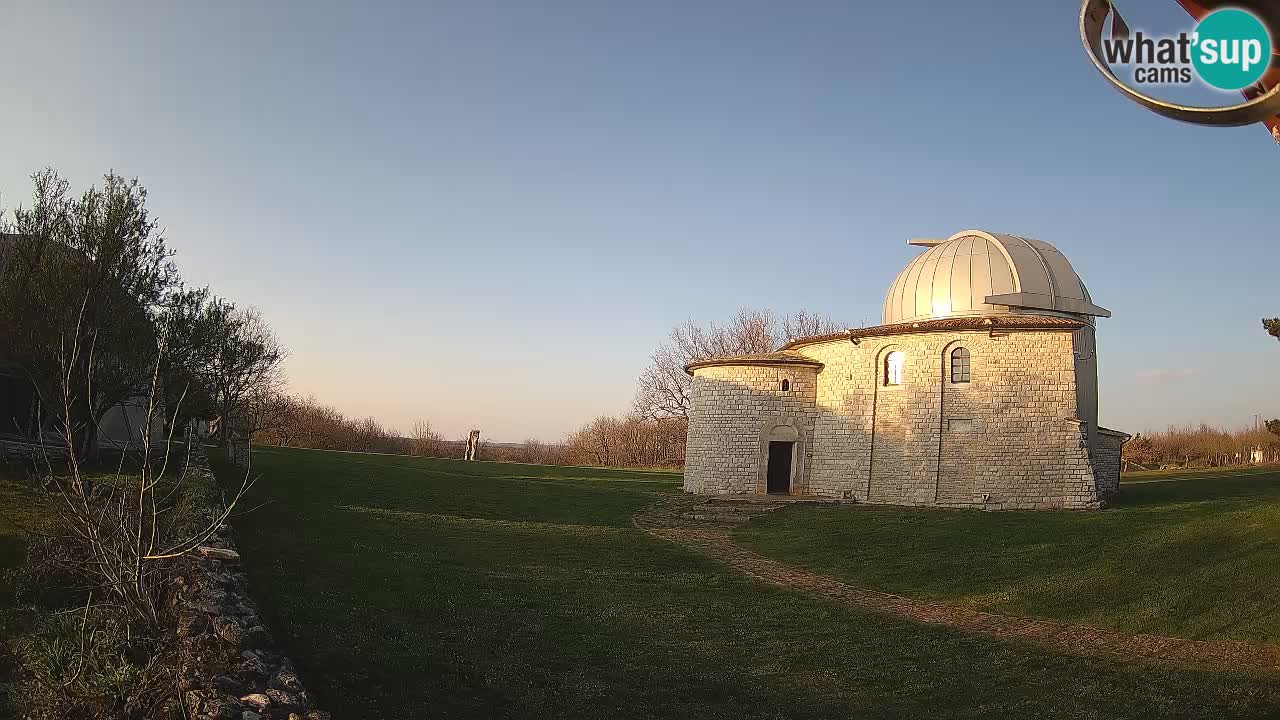Webcam de l’Observatoire de Višnjan: Plongez dans le cosmos depuis l’Istrie, Croatie