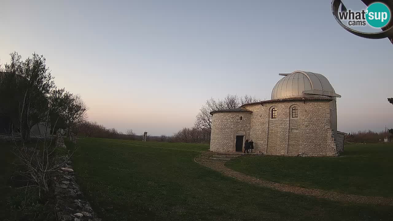 Višnjanska observatorijska spletna kamera: Opazujte vesolje iz Istre, Hrvaška