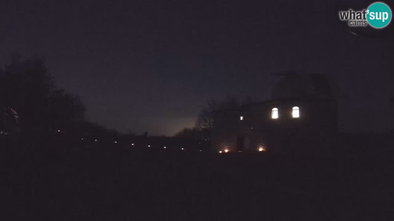 Višnjanska opservatorijska web kamera: Zavirite u svemir s poluotoka Istre, Hrvatska