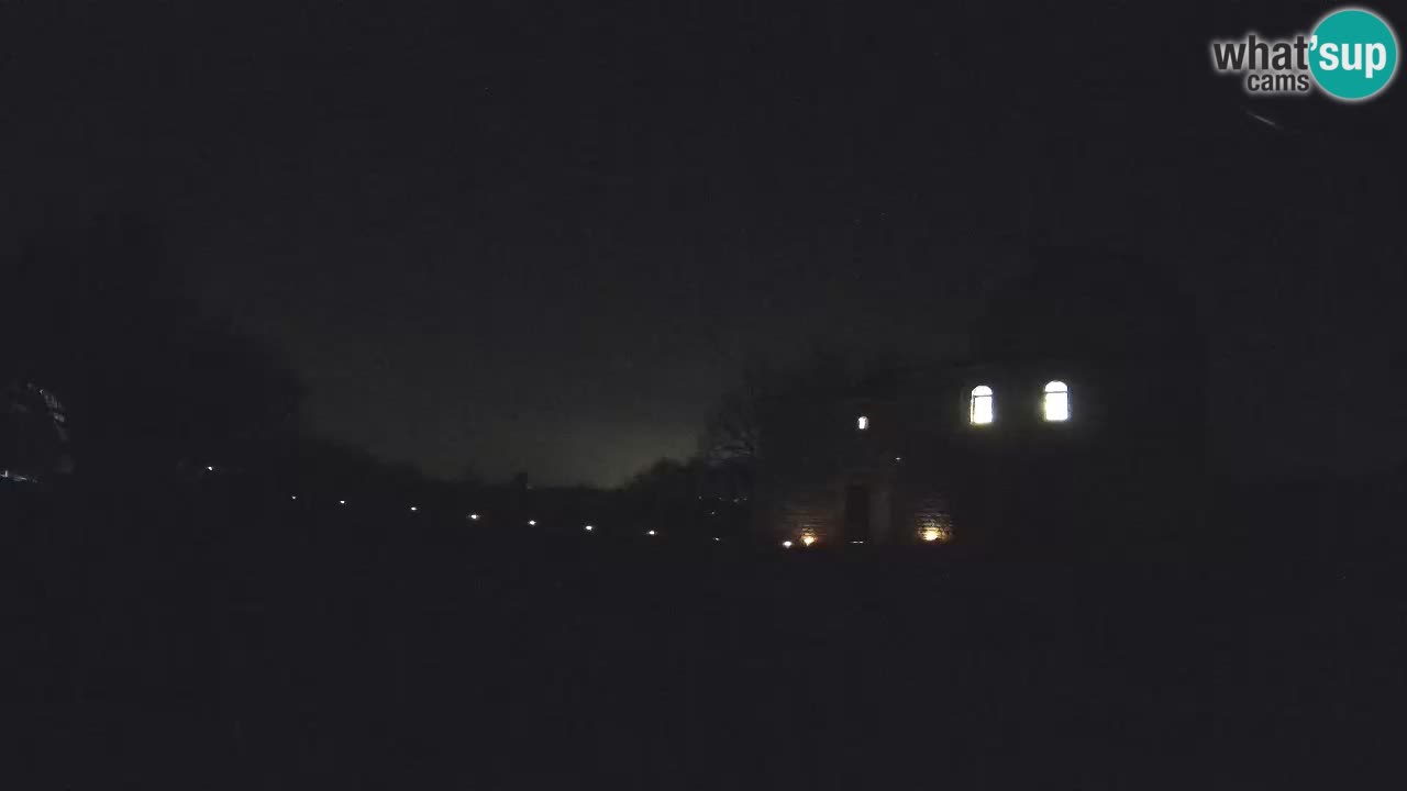 Višnjanska observatorijska spletna kamera: Opazujte vesolje iz Istre, Hrvaška