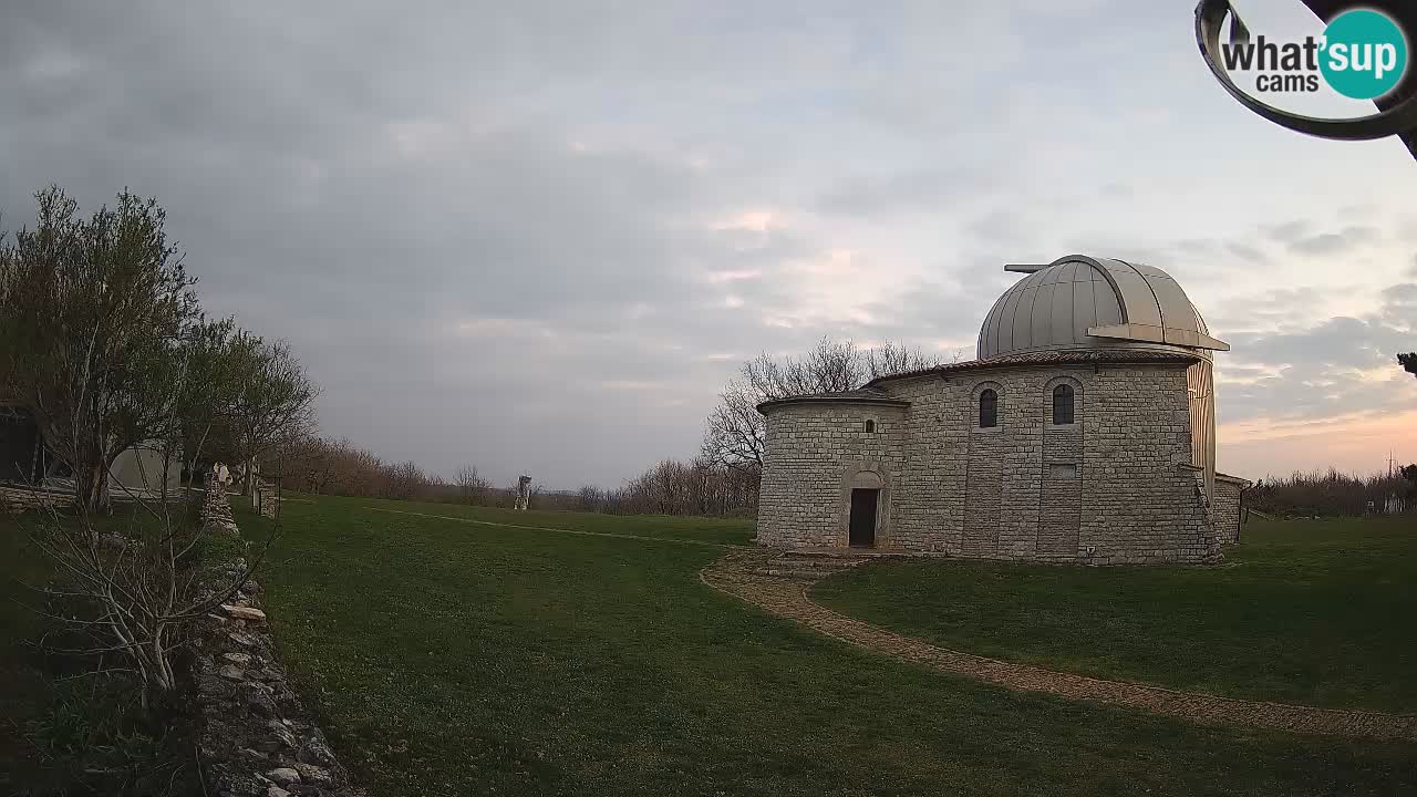 Webcam de l’Observatoire de Višnjan: Plongez dans le cosmos depuis l’Istrie, Croatie