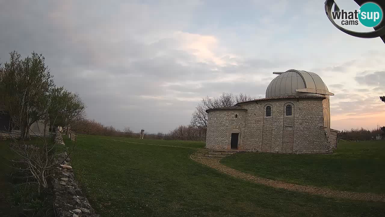 Višnjan Observatory Webcam: Gaze into the Cosmos from Istria, Croatia
