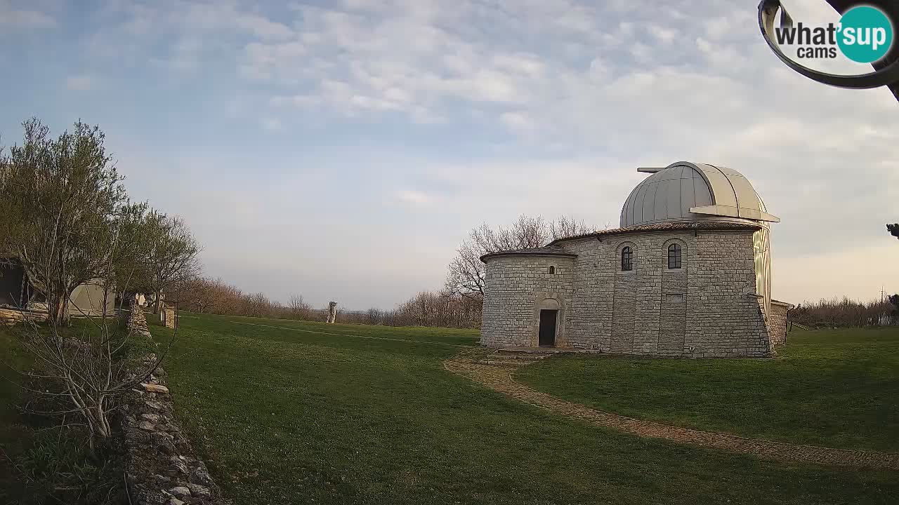 Višnjanska observatorijska spletna kamera: Opazujte vesolje iz Istre, Hrvaška