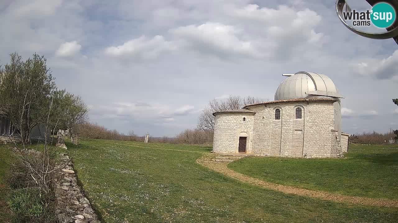 Višnjan Observatory Webcam: Gaze into the Cosmos from Istria, Croatia