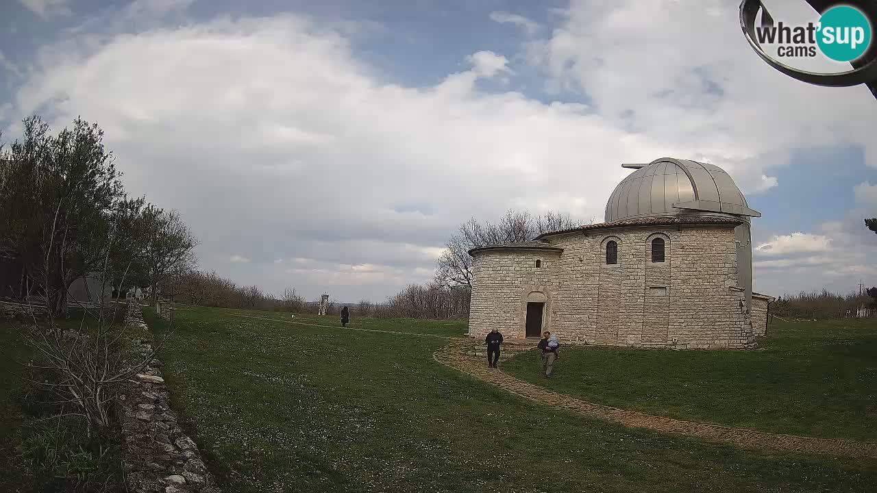 Višnjanska opservatorijska web kamera: Zavirite u svemir s poluotoka Istre, Hrvatska
