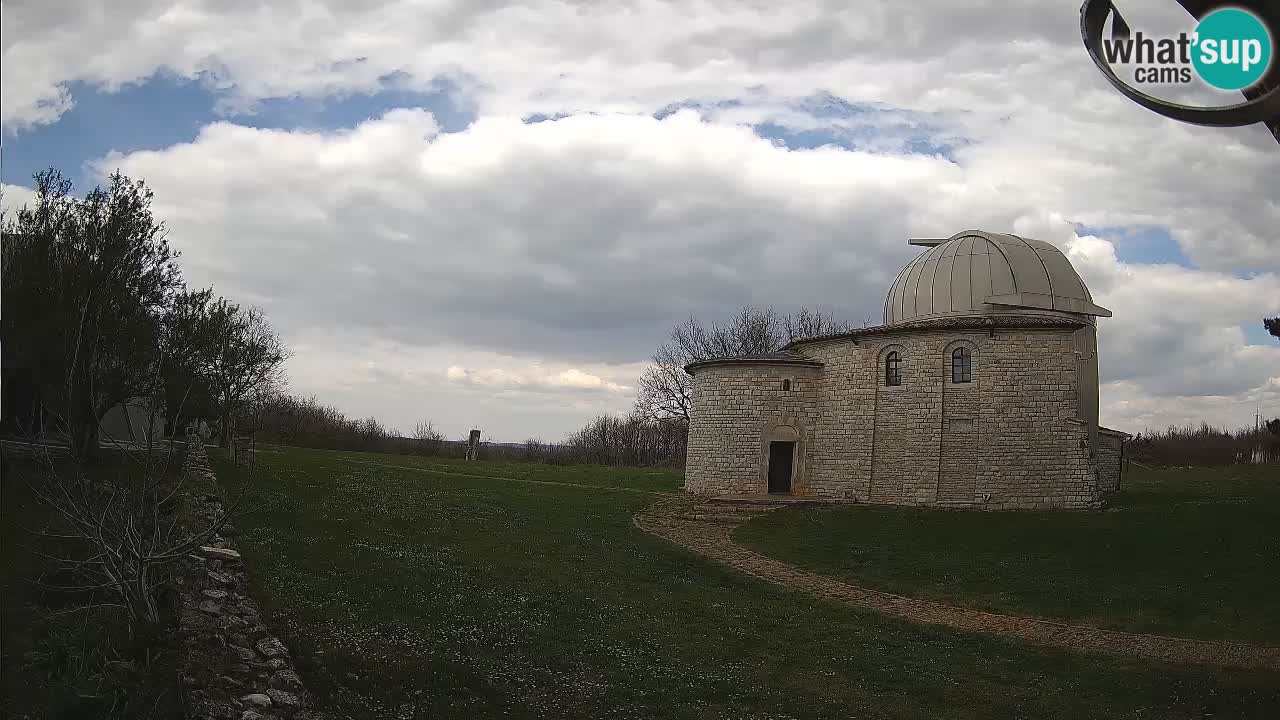 Webcam de l’Observatoire de Višnjan: Plongez dans le cosmos depuis l’Istrie, Croatie