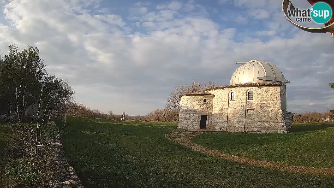 Višnjan Observatory Webcam: Gaze into the Cosmos from Istria, Croatia