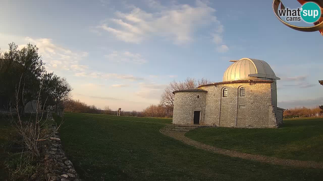 Višnjan Observatory Webcam: Gaze into the Cosmos from Istria, Croatia