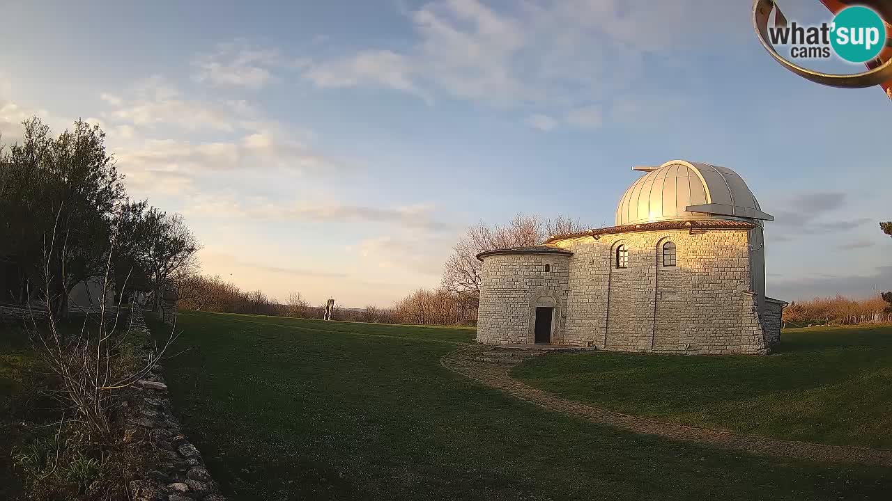Višnjanska observatorijska spletna kamera: Opazujte vesolje iz Istre, Hrvaška