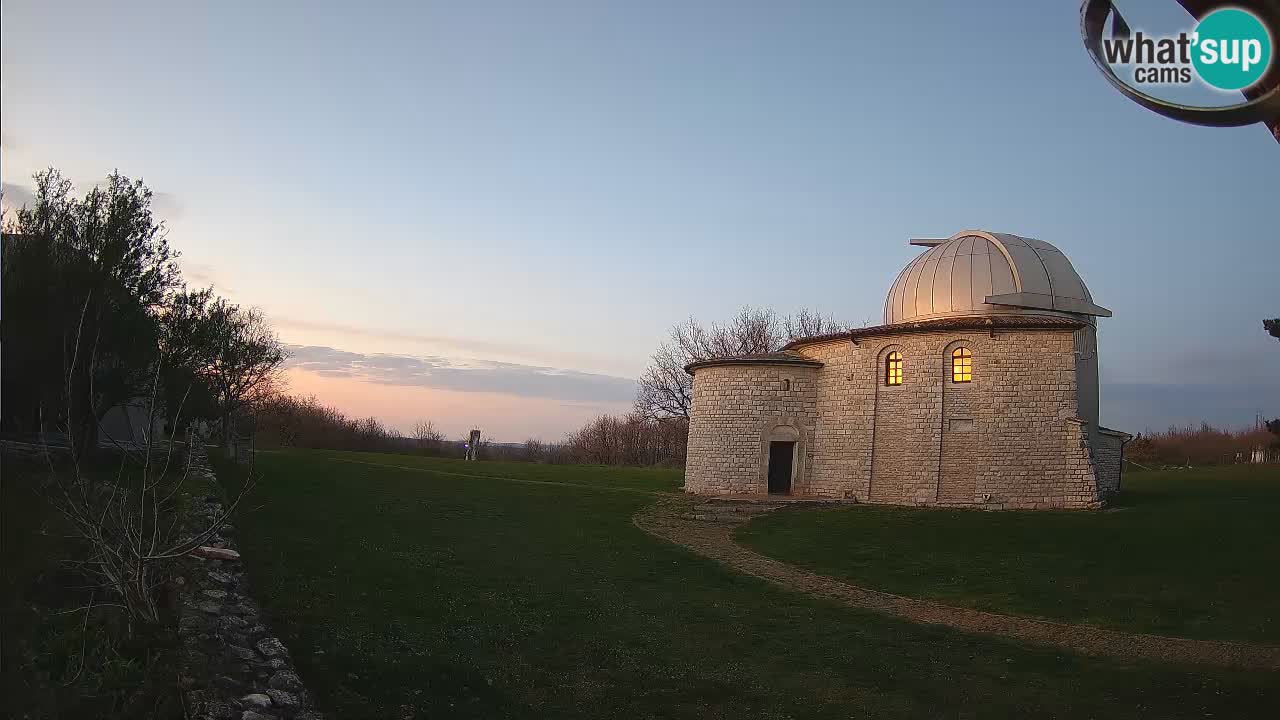 Webcam de l’Observatoire de Višnjan: Plongez dans le cosmos depuis l’Istrie, Croatie