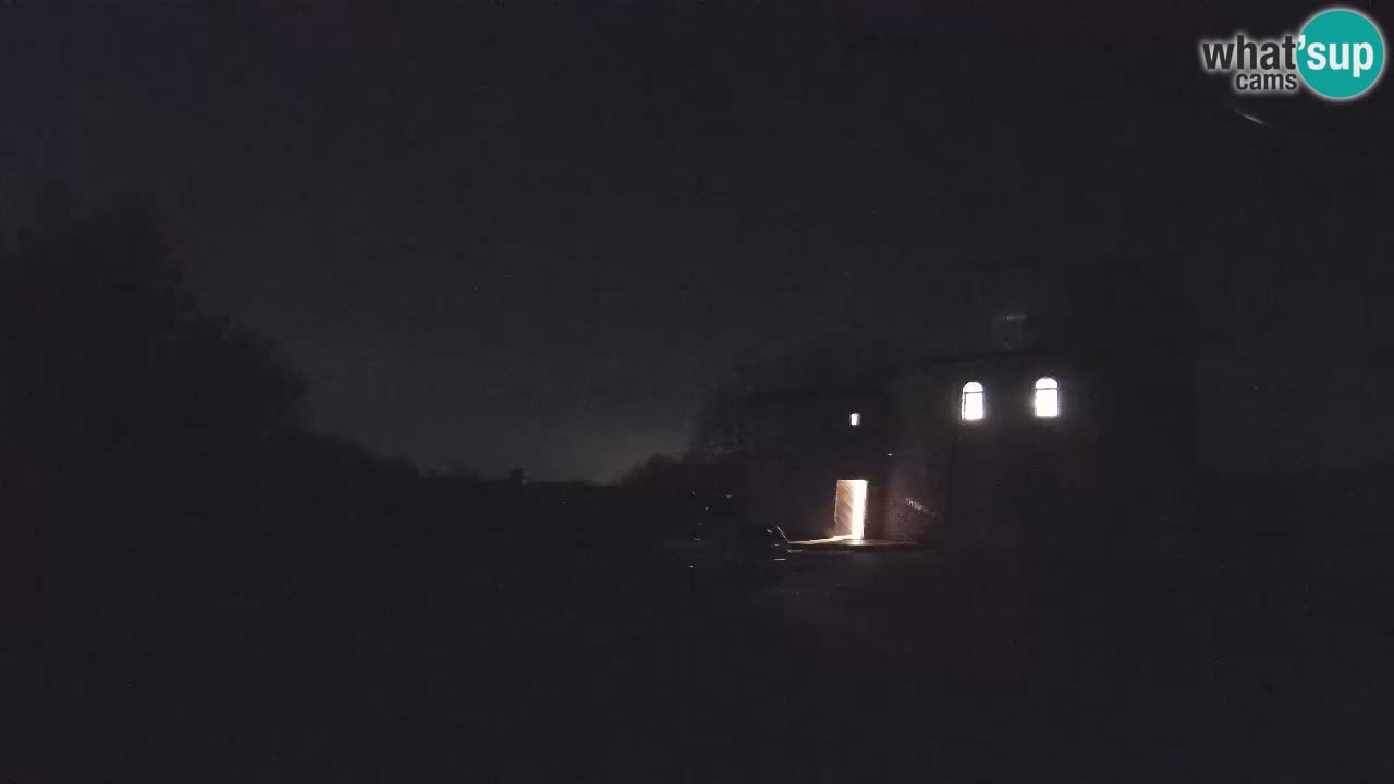 Višnjan Observatory Webcam: Gaze into the Cosmos from Istria, Croatia