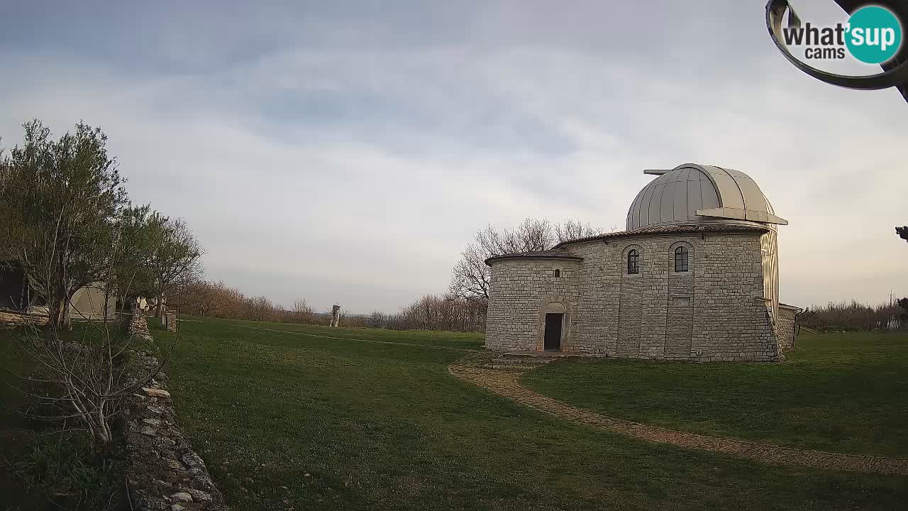 Višnjanska opservatorijska web kamera: Zavirite u svemir s poluotoka Istre, Hrvatska