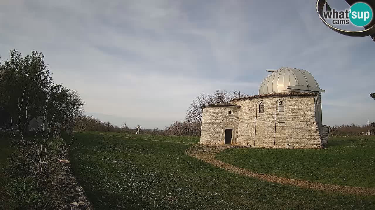 Višnjan Observatory Webcam: Gaze into the Cosmos from Istria, Croatia