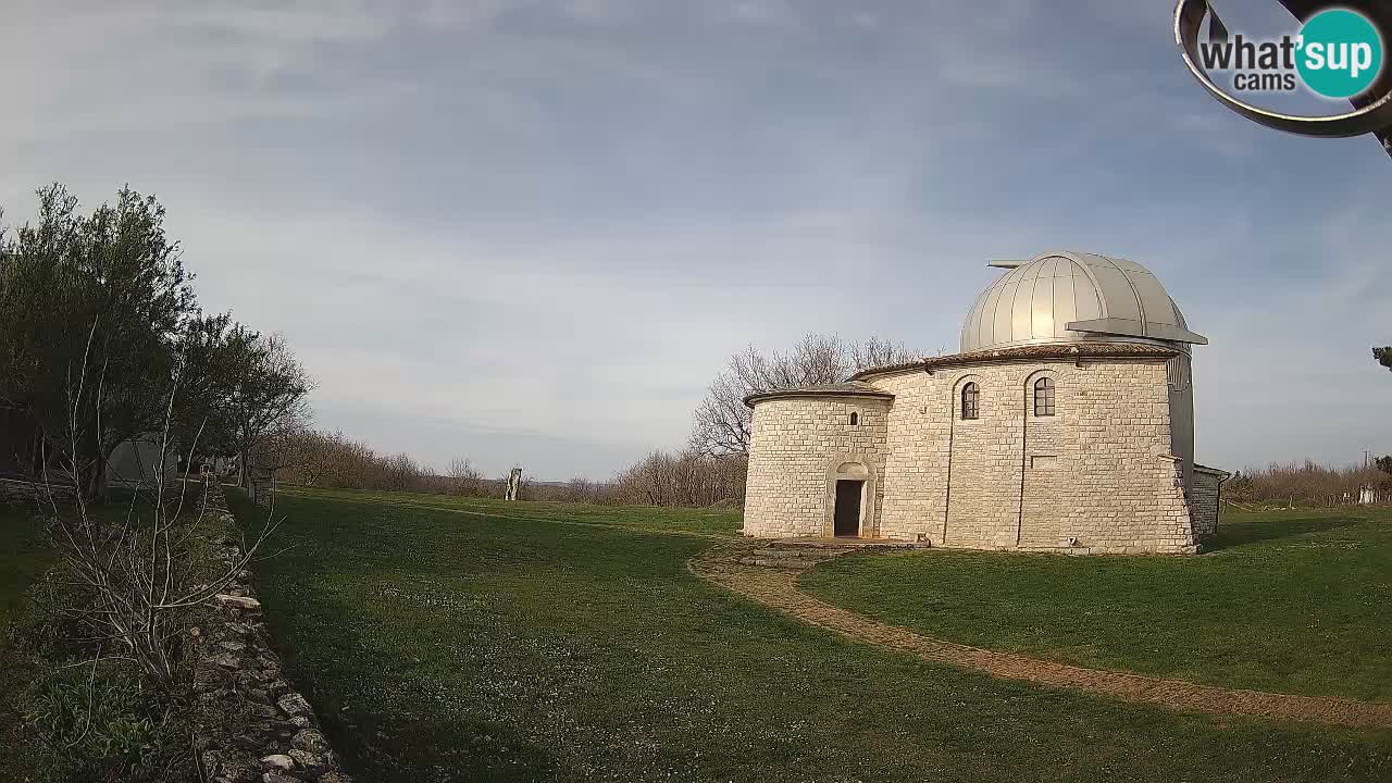 Višnjan Observatory Webcam: Gaze into the Cosmos from Istria, Croatia