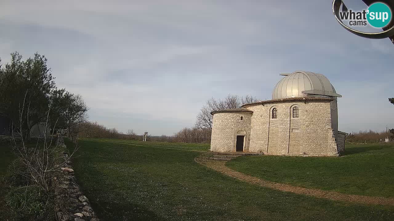 Višnjan Observatory Webcam: Gaze into the Cosmos from Istria, Croatia