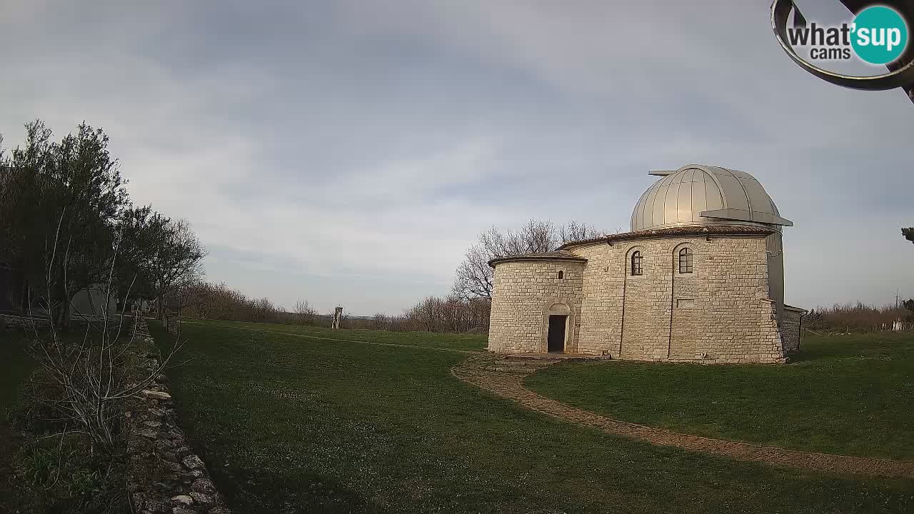 Višnjanska opservatorijska web kamera: Zavirite u svemir s poluotoka Istre, Hrvatska