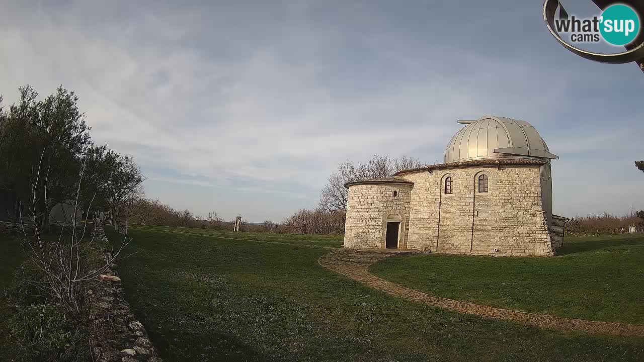 Webcam de l’Observatoire de Višnjan: Plongez dans le cosmos depuis l’Istrie, Croatie