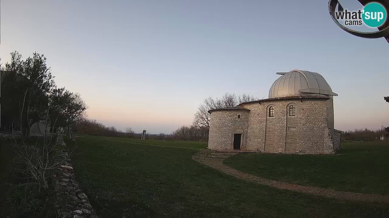 Višnjanska observatorijska spletna kamera: Opazujte vesolje iz Istre, Hrvaška