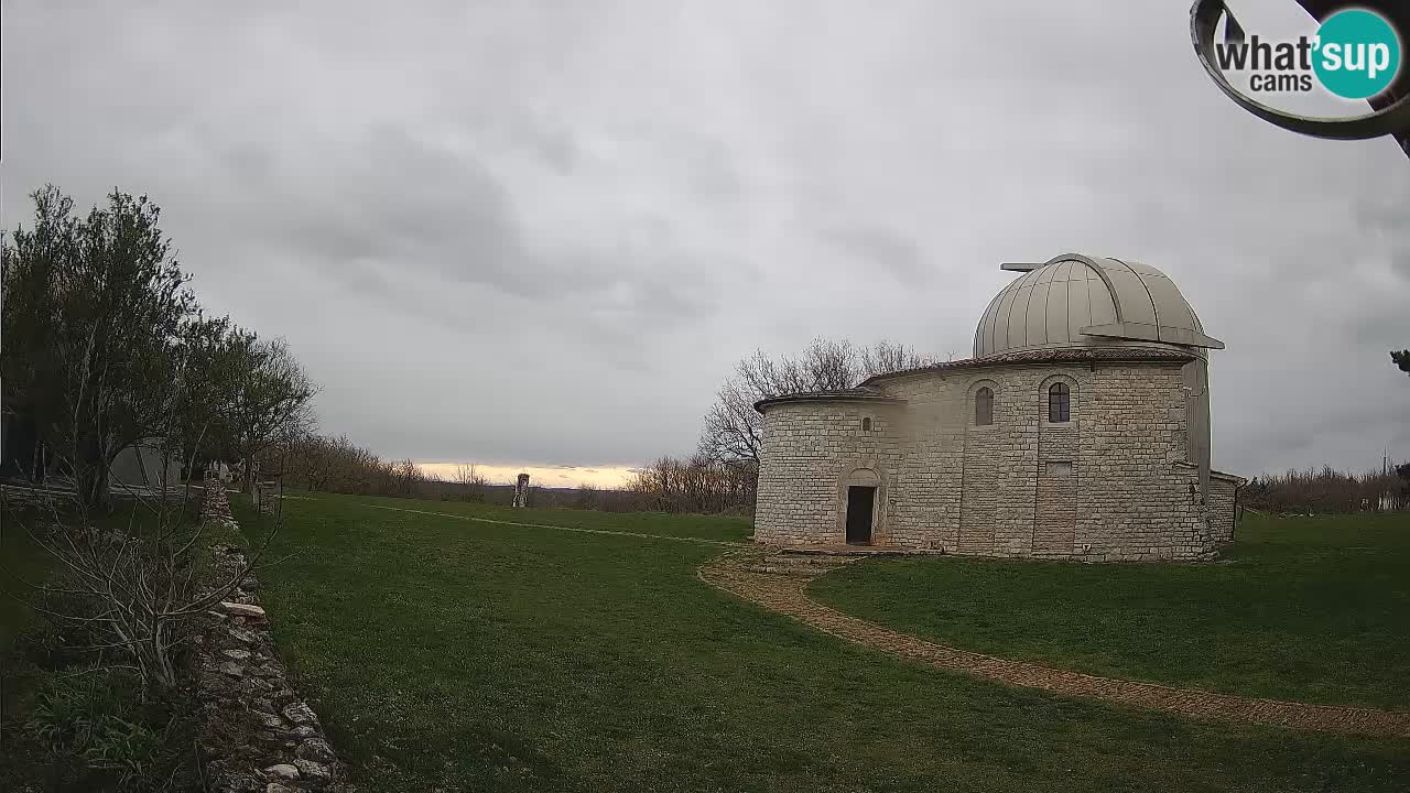 Višnjan Observatory Webcam: Gaze into the Cosmos from Istria, Croatia