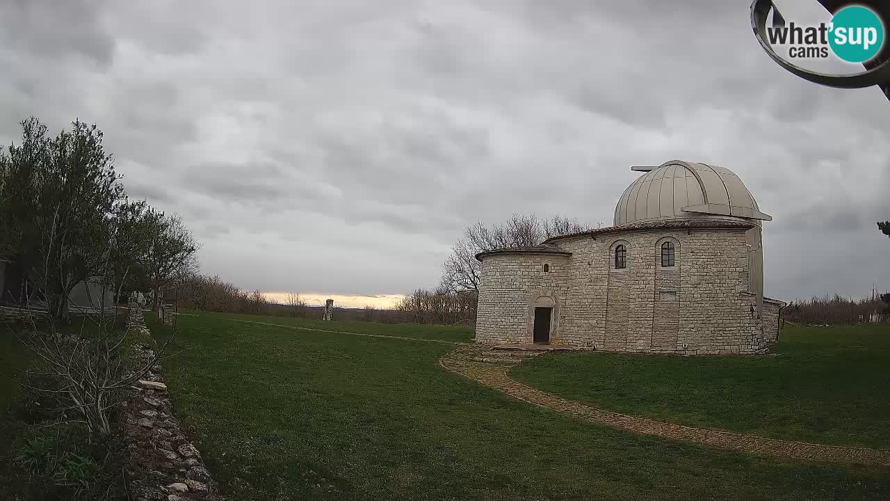 Višnjan Observatory Webcam: Gaze into the Cosmos from Istria, Croatia