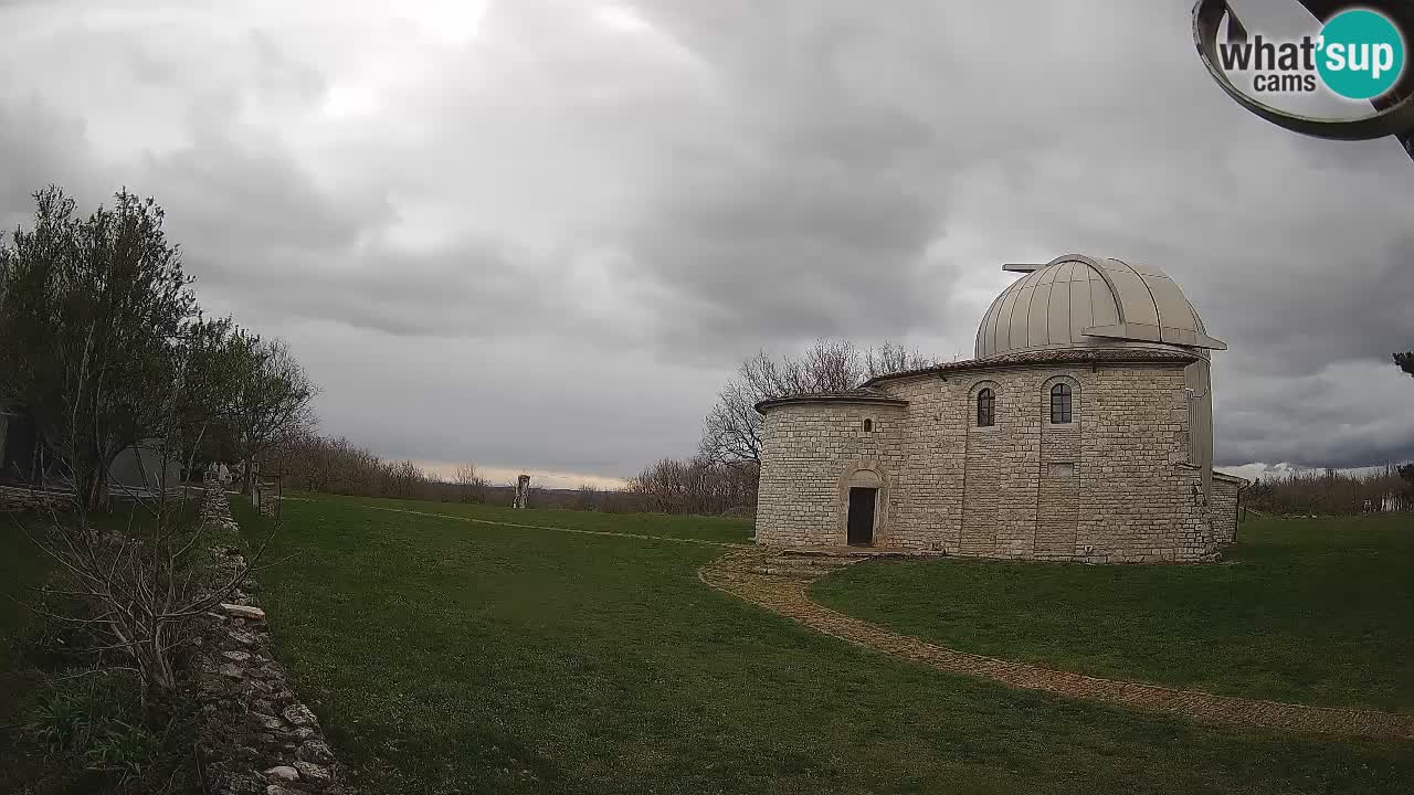Višnjan Observatory Webcam: Gaze into the Cosmos from Istria, Croatia