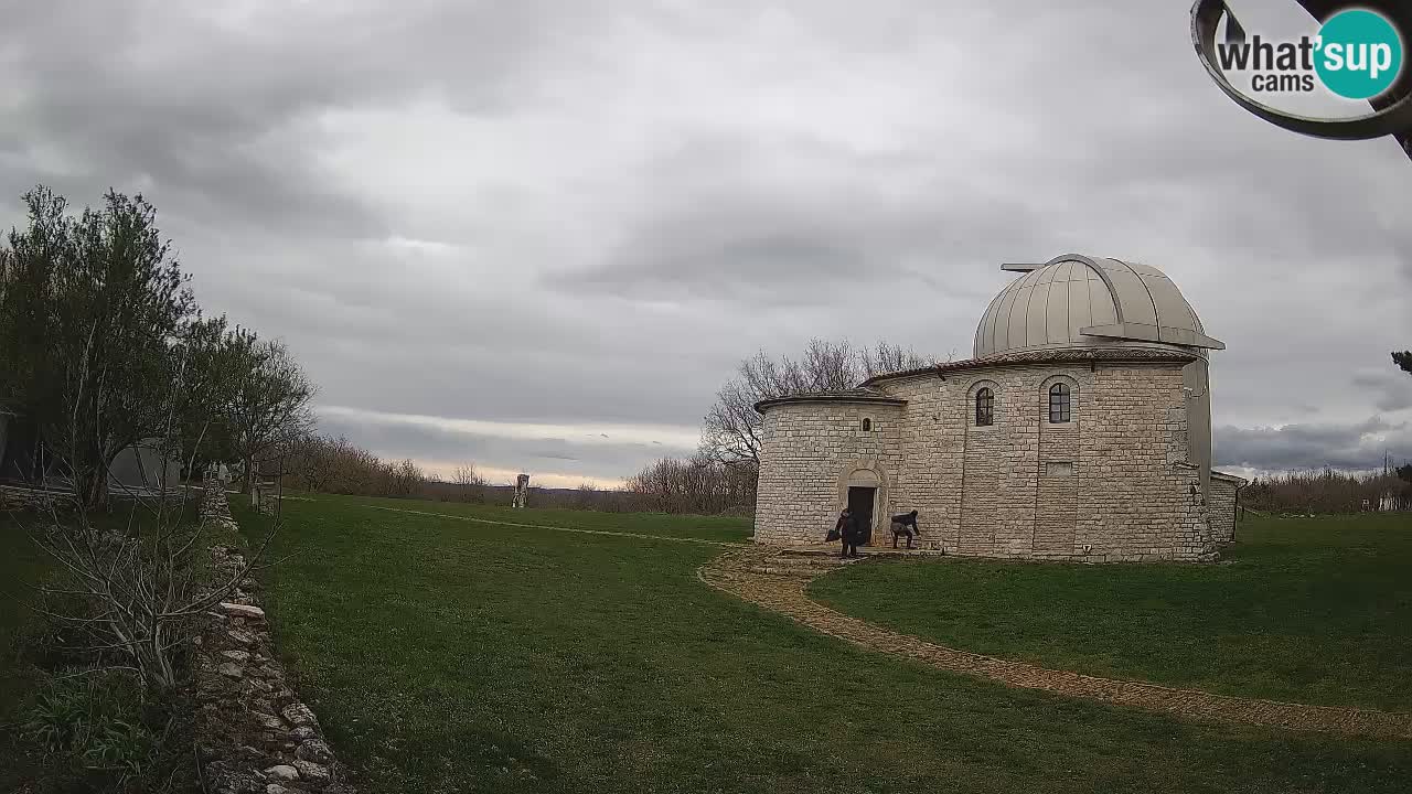Višnjanska opservatorijska web kamera: Zavirite u svemir s poluotoka Istre, Hrvatska