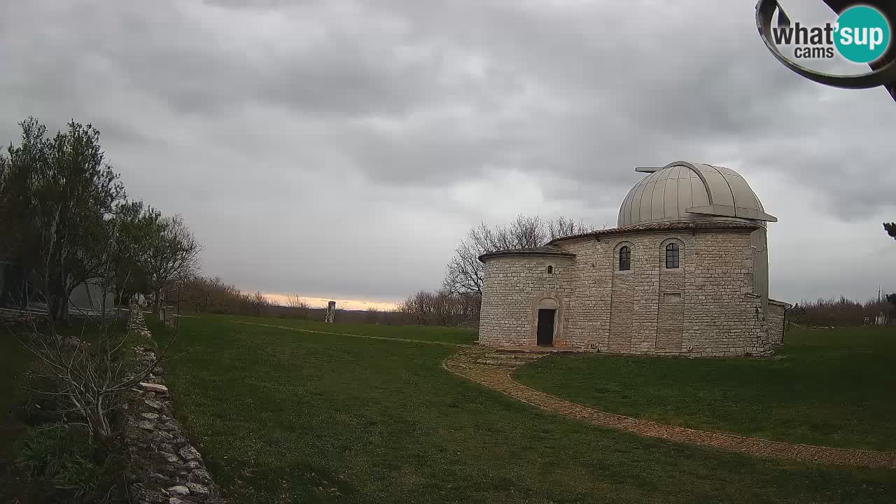 Višnjan Observatory Webcam: Gaze into the Cosmos from Istria, Croatia