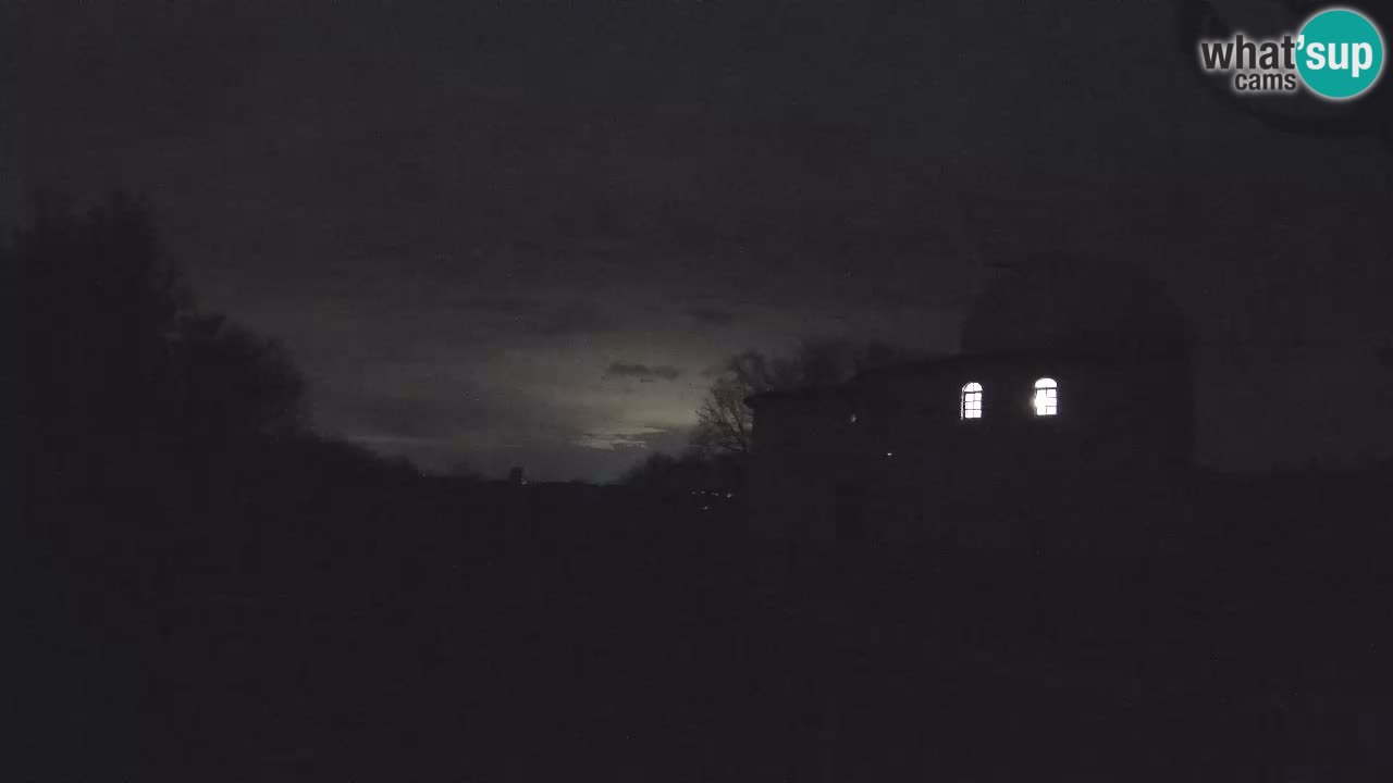 Višnjanska observatorijska spletna kamera: Opazujte vesolje iz Istre, Hrvaška