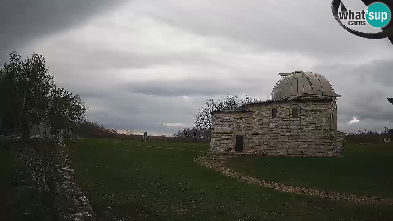 Višnjan Observatory Webcam: Gaze into the Cosmos from Istria, Croatia