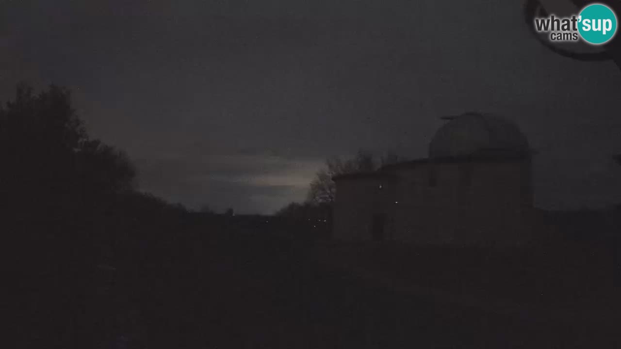 Višnjanska observatorijska spletna kamera: Opazujte vesolje iz Istre, Hrvaška