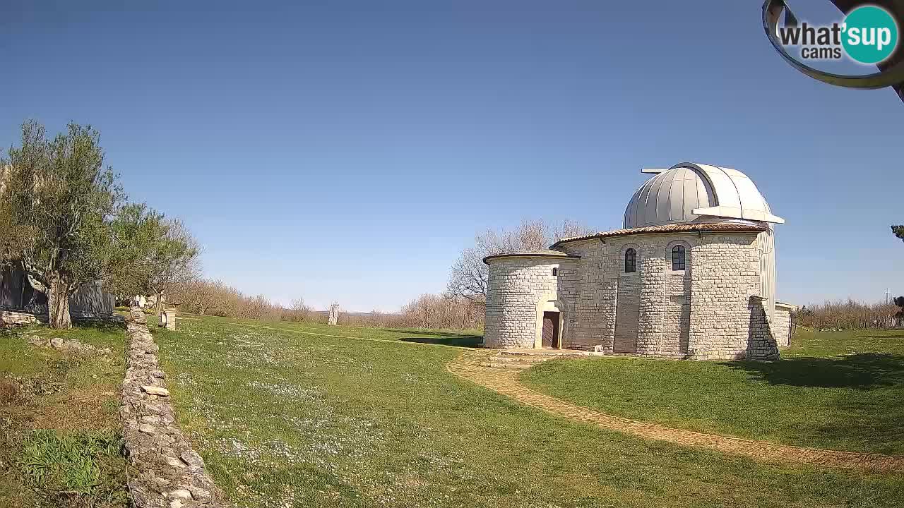 Višnjan Observatory Webcam: Gaze into the Cosmos from Istria, Croatia