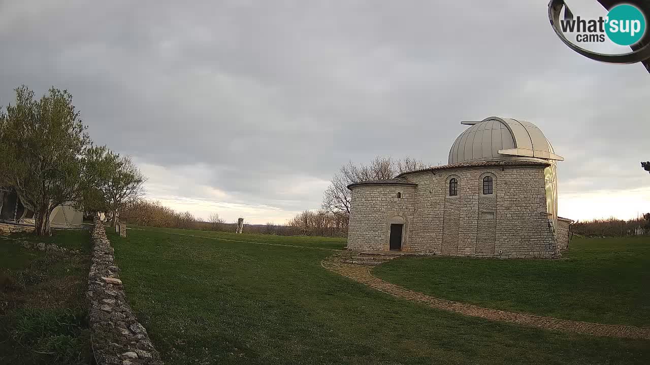 Webcam de l’Observatoire de Višnjan: Plongez dans le cosmos depuis l’Istrie, Croatie