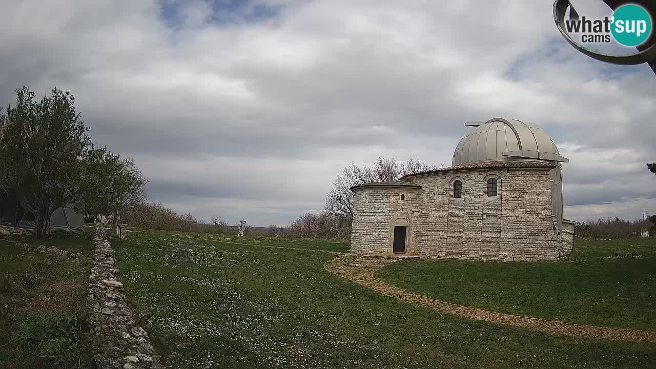Višnjan Observatory Webcam: Gaze into the Cosmos from Istria, Croatia