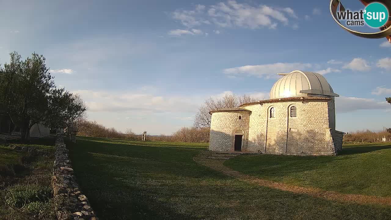 Višnjan Observatory Webcam: Gaze into the Cosmos from Istria, Croatia