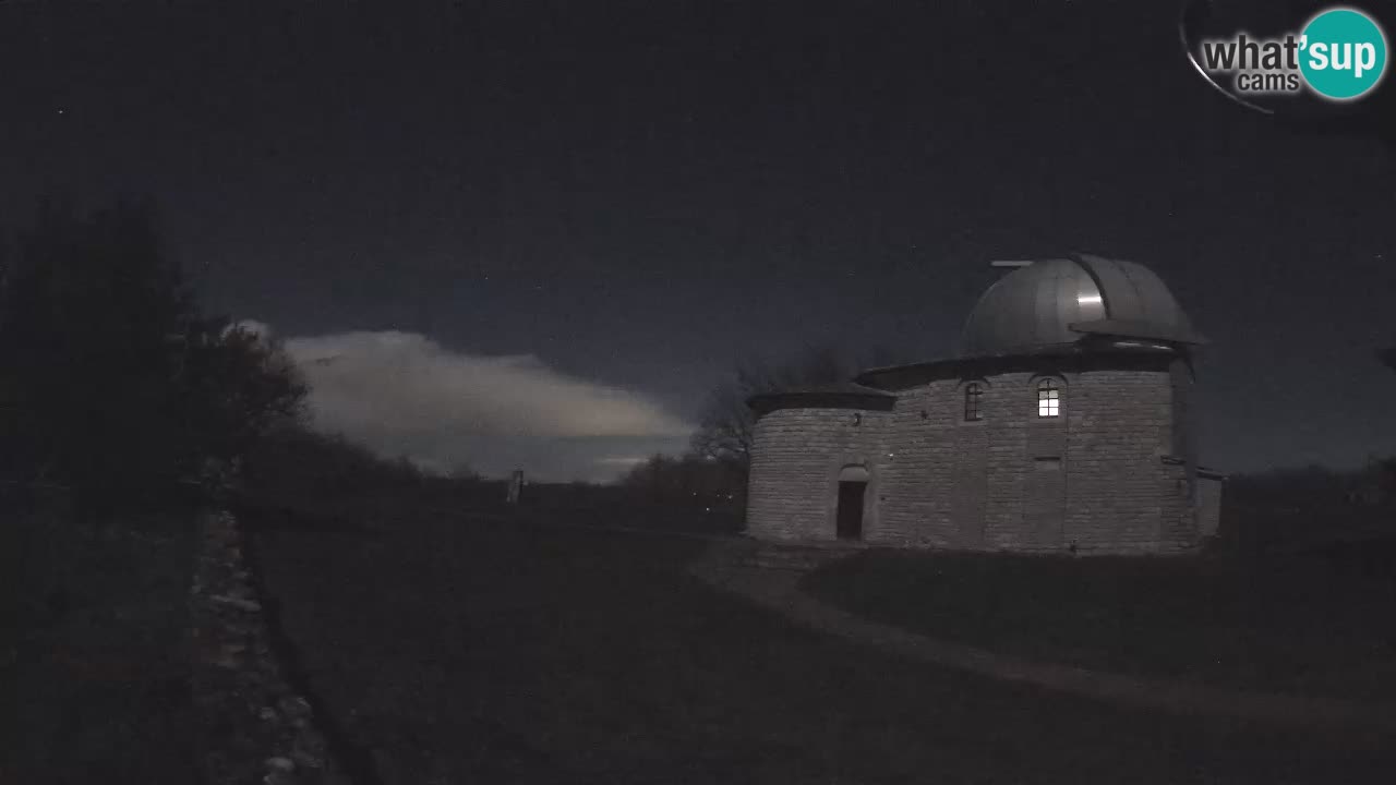 Višnjan Observatory Webcam: Gaze into the Cosmos from Istria, Croatia