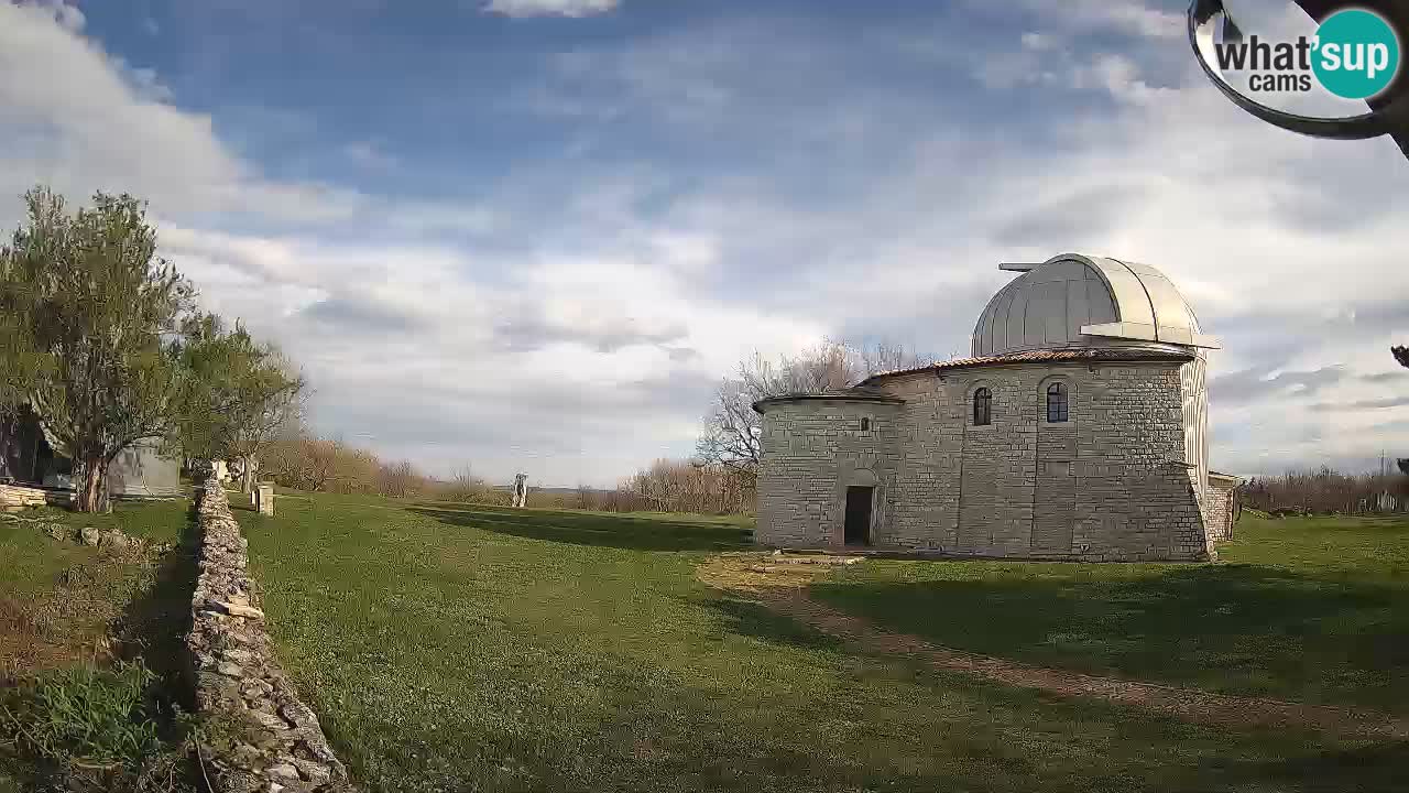 Višnjan Observatory Webcam: Gaze into the Cosmos from Istria, Croatia
